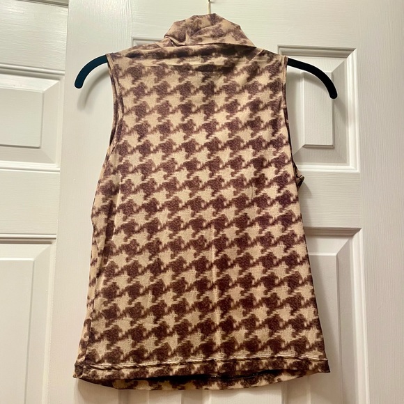 🎉FINAL PRICE🎉 Sheer houndstooth sleeveless turtleneck - Picture 2 of 2